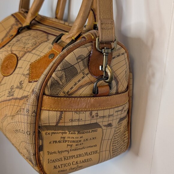 Allan Edward Crossbody, Great Condition - Picture 4 of 8